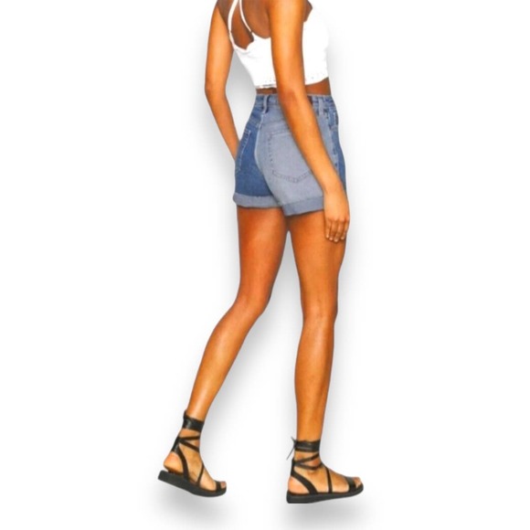 Hollister Ultra High-Rise Mom Block Denim Jean Shorts Size 7 - Picture 10 of 10